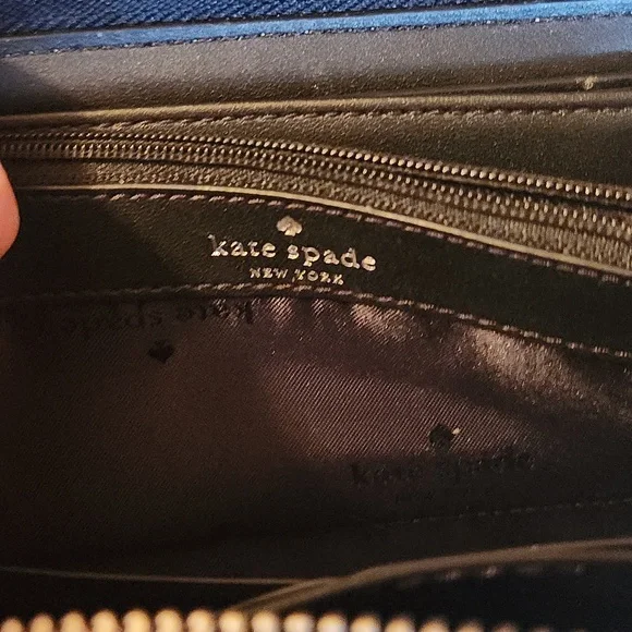 Kate Spade Elegant White and Gray Wallet - Picture 9 of 12